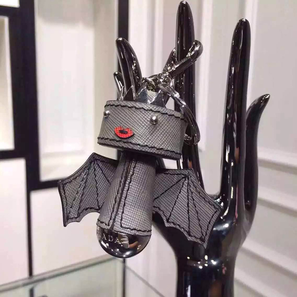 2015SS　VIPセール大人気！Prada プラダ コピー新作チャーム付きキーリング/1AP729